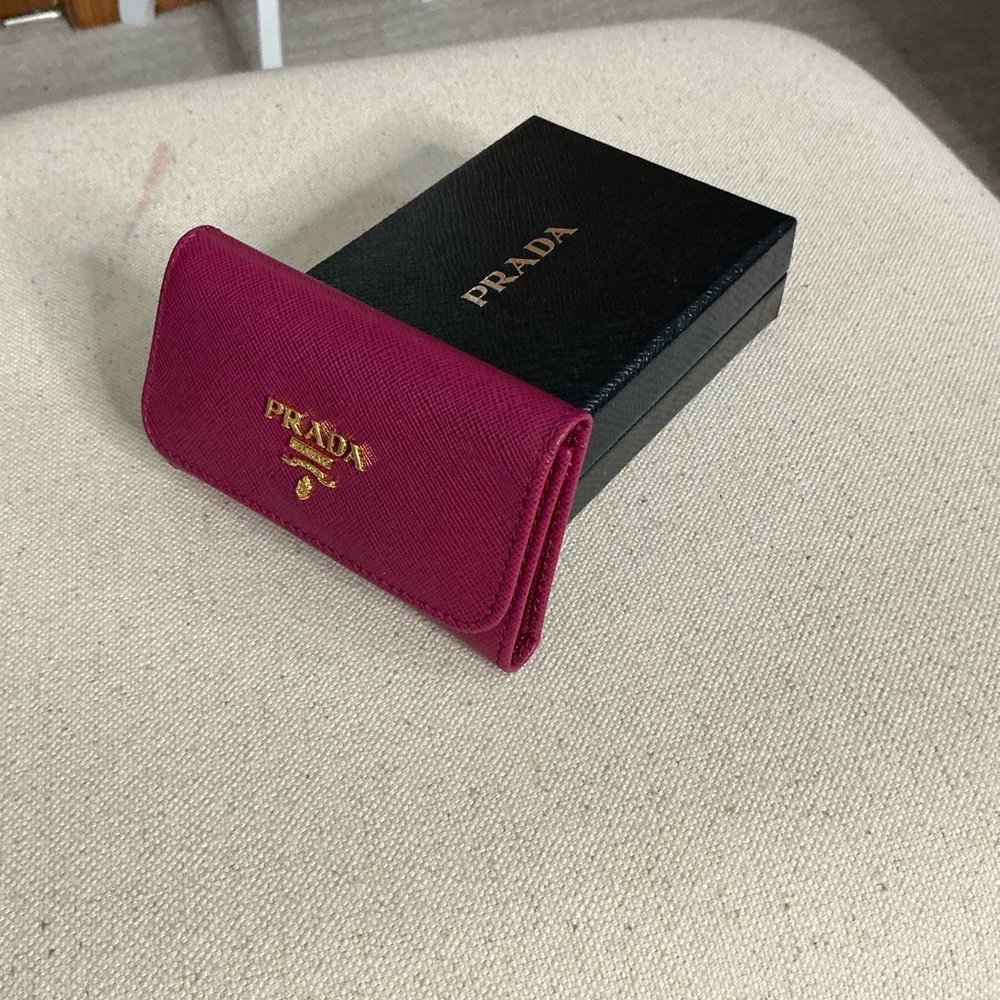 BRAND NEW Prada Saffiano Leather 6-Key Holder - Picture 2 of 7